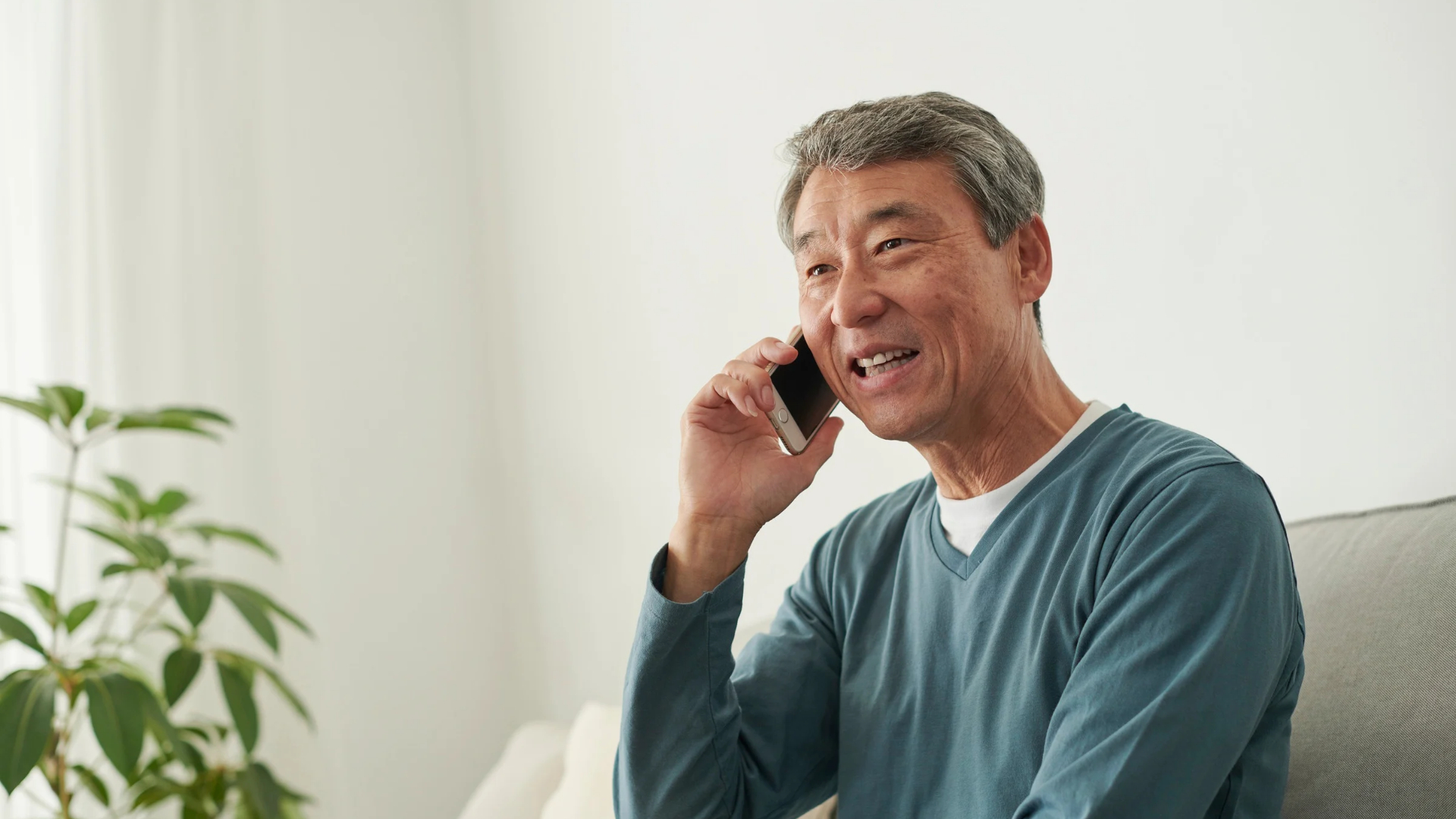Employee calling an Orange County sexual harassment lawyer from his living room